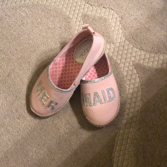 Little Girl Slip On’s - Picture 3 of 7